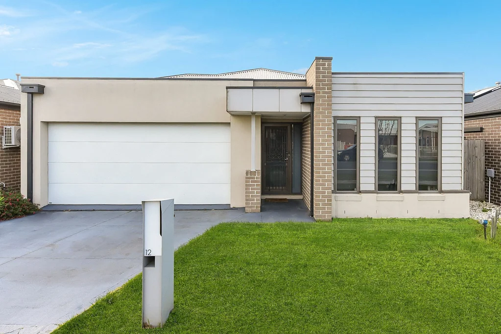 12 Barbara Avenue, Officer, VIC 3809