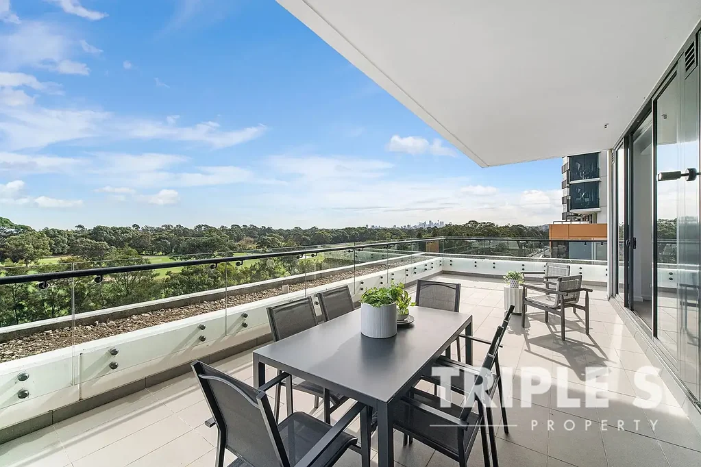 Eastgardens 3Zimmer Panoramic City & Golf Course Views | Spacious 3-Bedroom | Large L Shape Balcony | Storage in Kitchen
