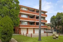 14/10-14 Burlington Road, Homebush