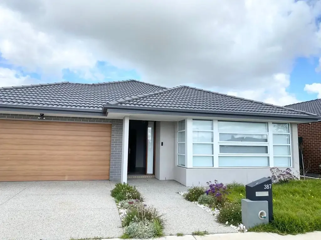 Beautiful Family Home in a  Prime Cornerstone Location