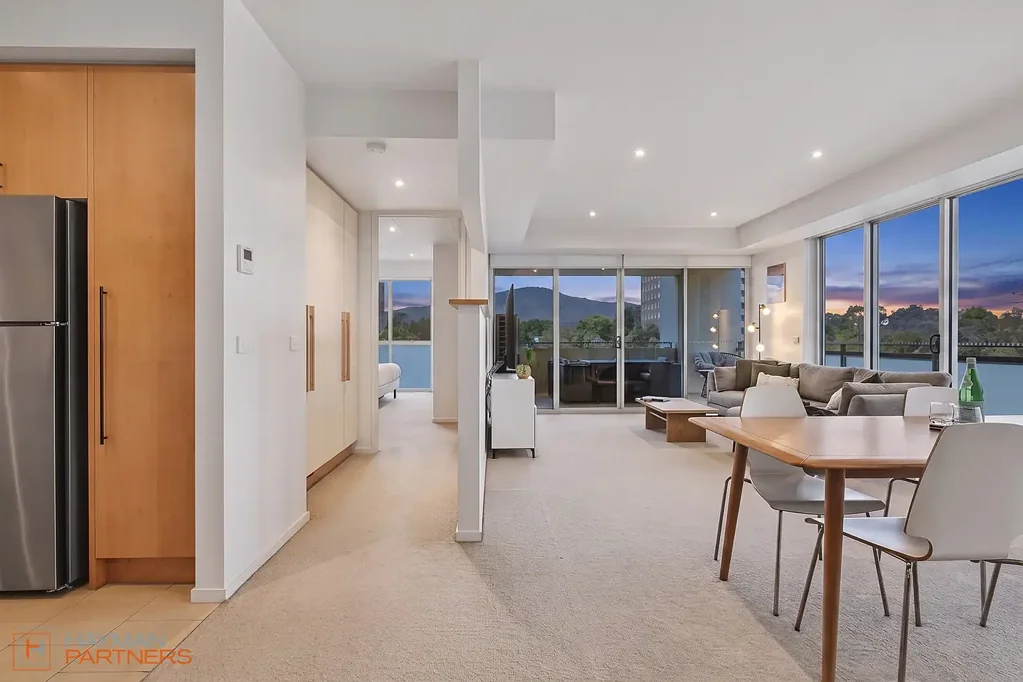 Turner 2ਬੈੱਡਰੂਮ 114m2 of Internal living with Mount Ainslie Views