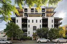 409/133 Clarence Road, Indooroopilly