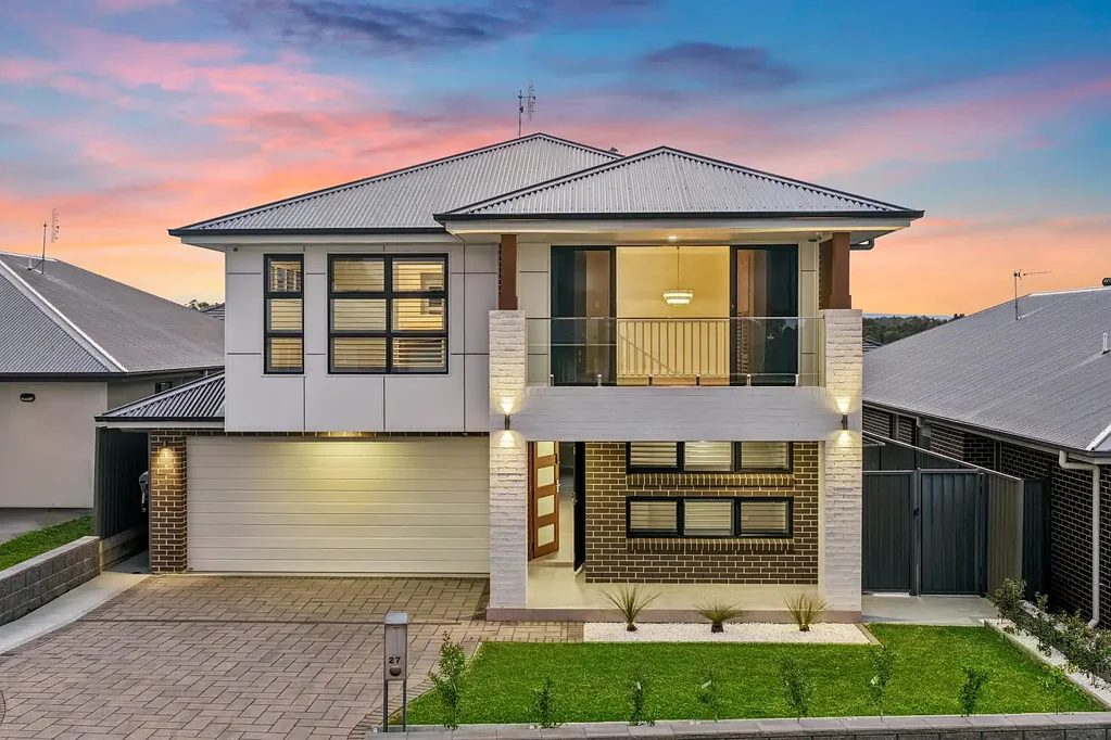 Hamlyn Terrace 5બેડરૂમ Incredible family residence in desired locale