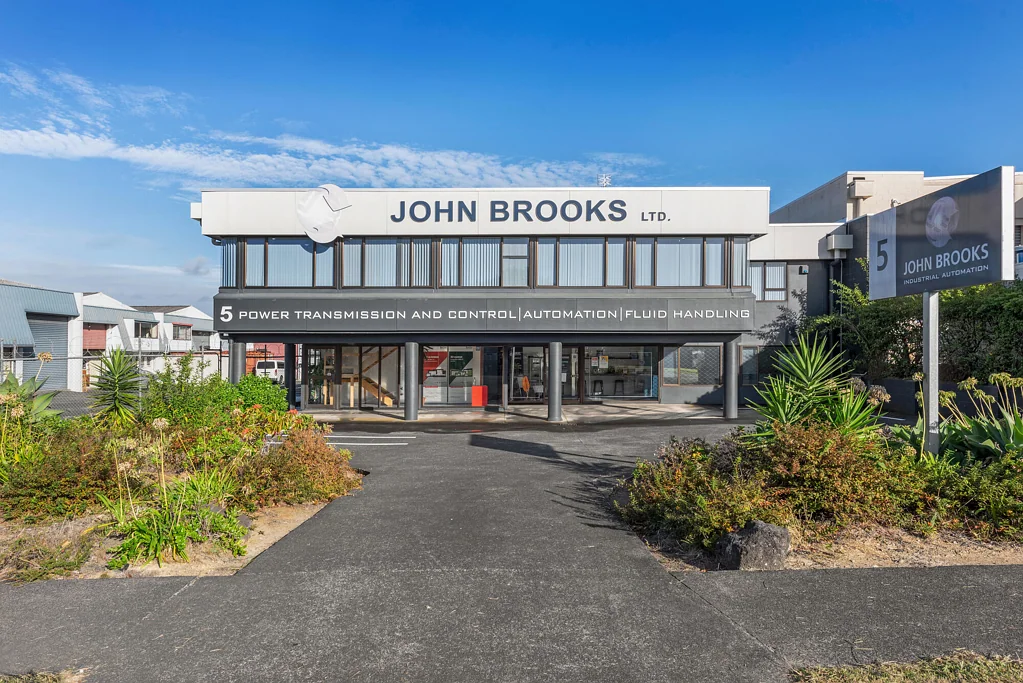East Tamaki Road front industrial unit – 542sqm