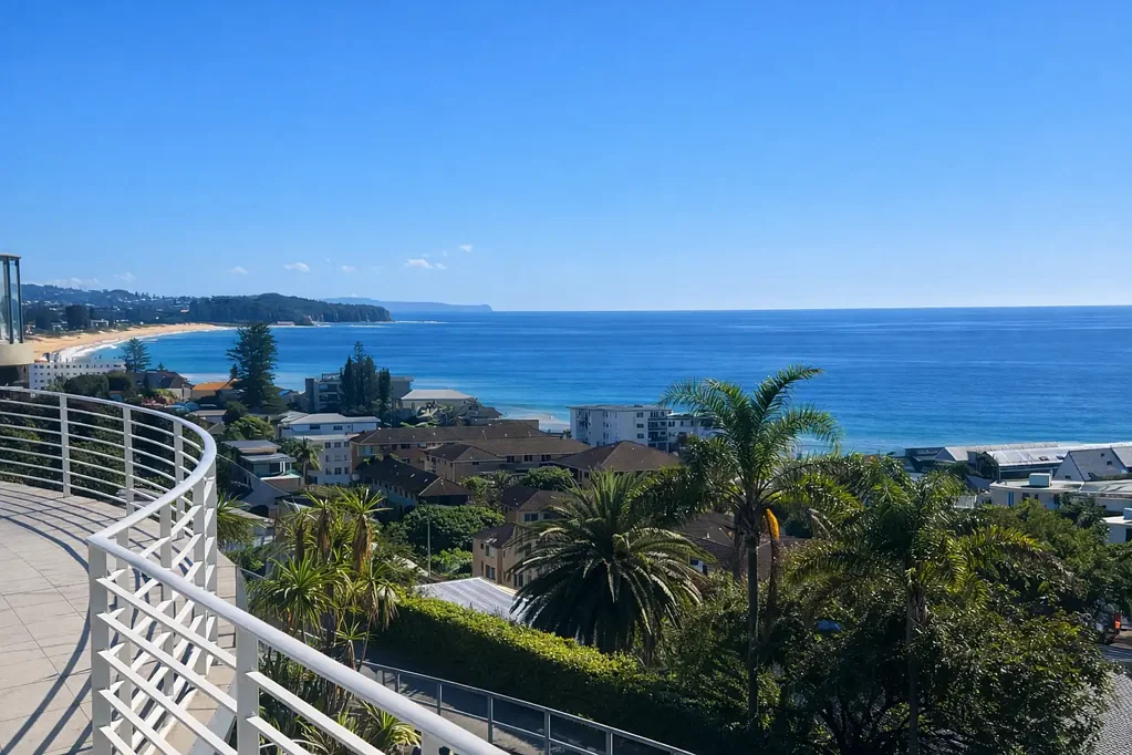 Collaroy 7 Bedroom Where the Escarpment Meets the Sea