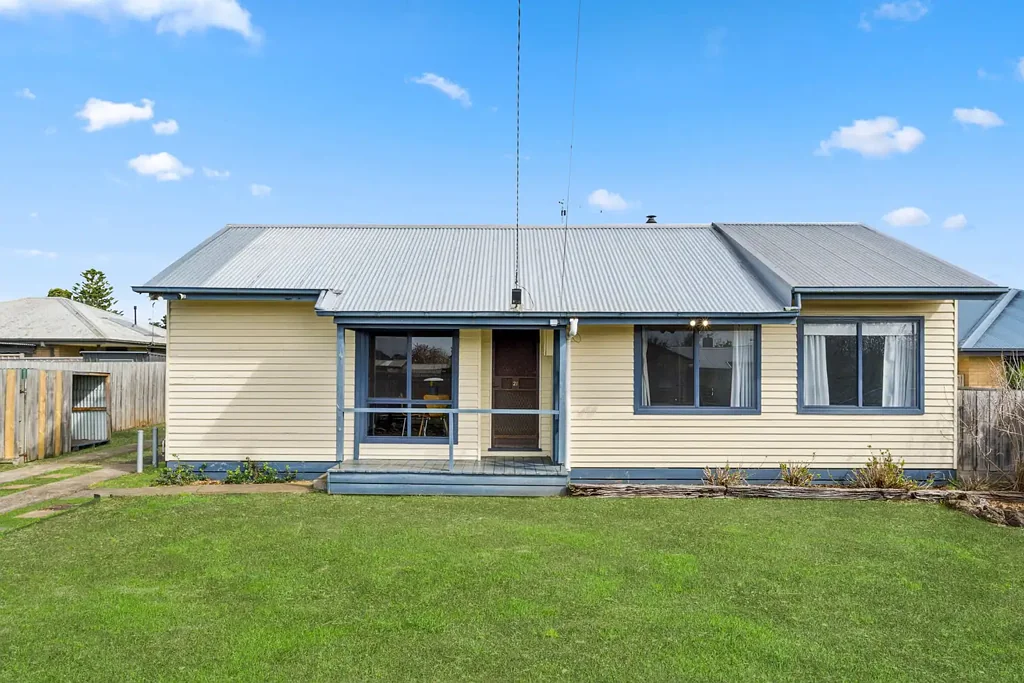 21 Stewart Street, Colac, VIC 3250