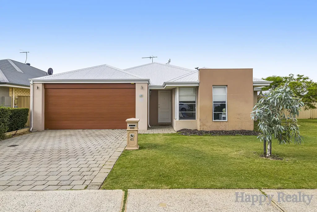 Canning Vale 4房  Family Living on a Spacious 536sqm Corner Block
