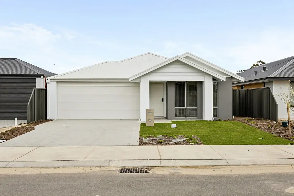 Brand New 4 Bed 2 Bath 2 Car Garage Family Home