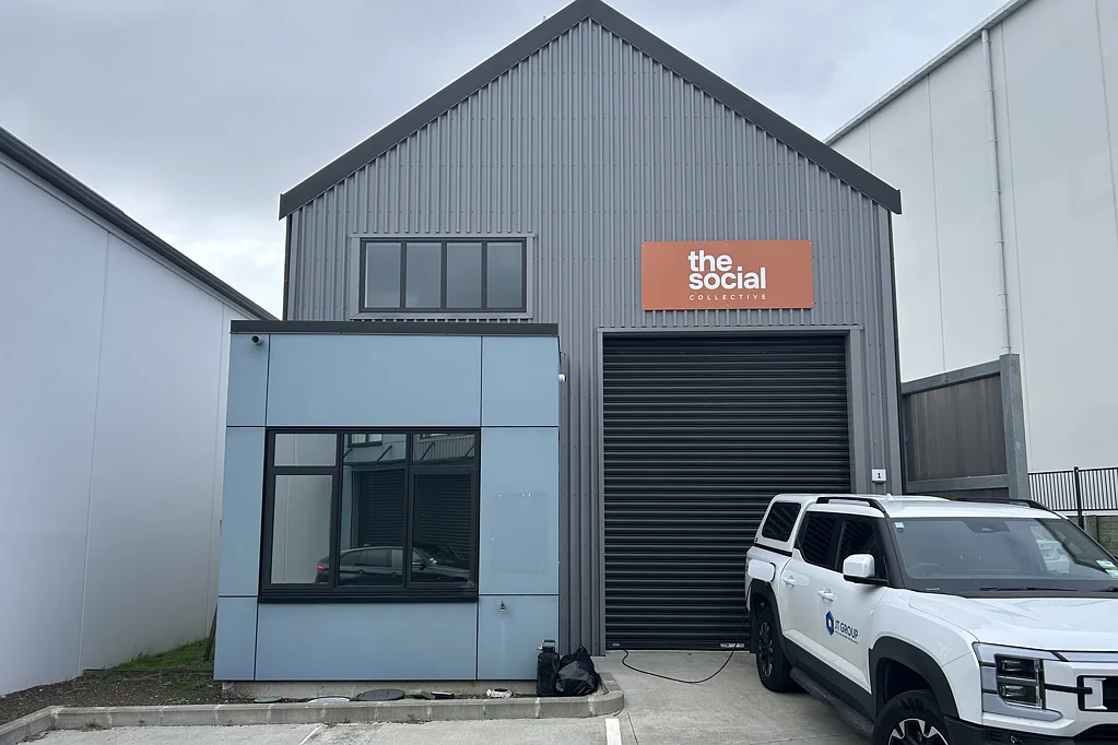 Hobsonville Versatile 97m² Industrial with Income in Place