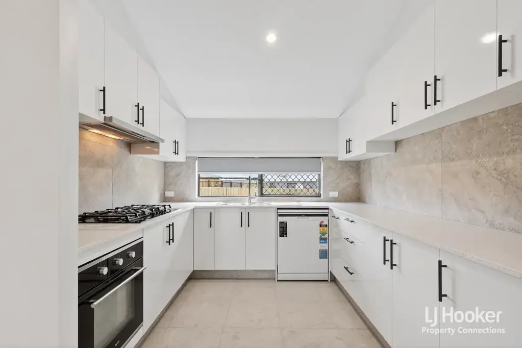 POWER INCLUDED IN RENT- Stunning FOUR Bedroom Duplex