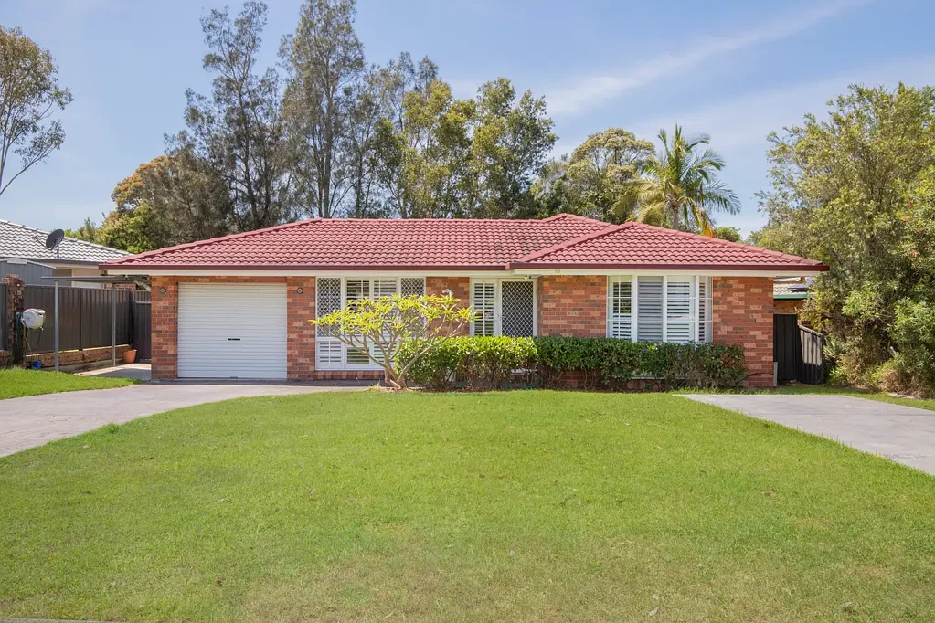 7 Derwent Crescent, Lakelands, NSW 2282
