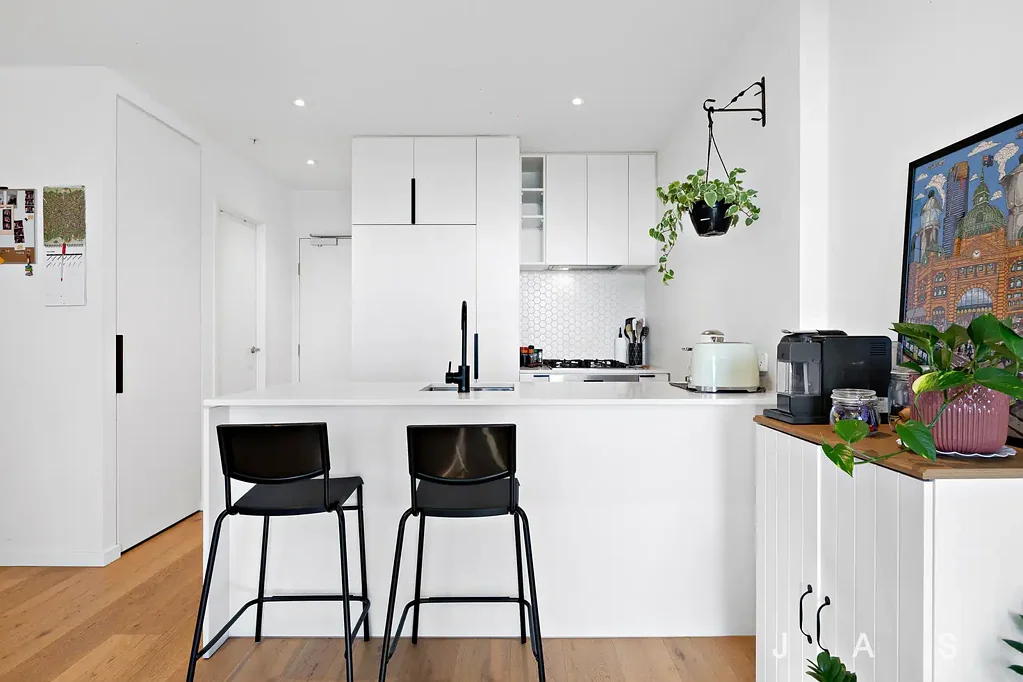 805/8 Hallenstein Street, Footscray, VIC 3011