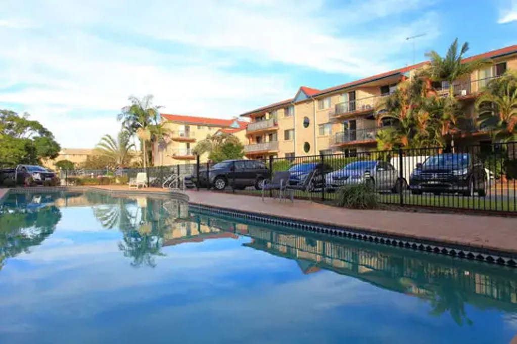 Tweed Heads West 2 Bedroom SECURE, SUNNY & CONVENIENT: Your Gateway to NSW/QLD Paradise!