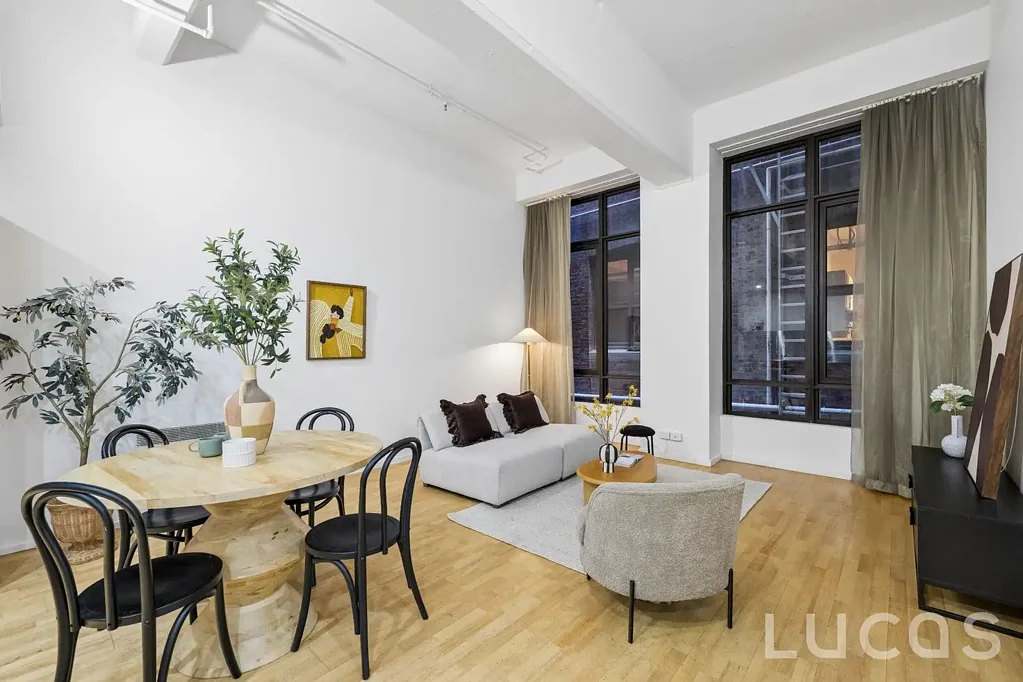 Melbourne 2房 在墨尔本“巴黎区”锁定永恒优雅 SECURE TIMELESS ELEGANCE IN THE PARIS END OF MELBOURNE