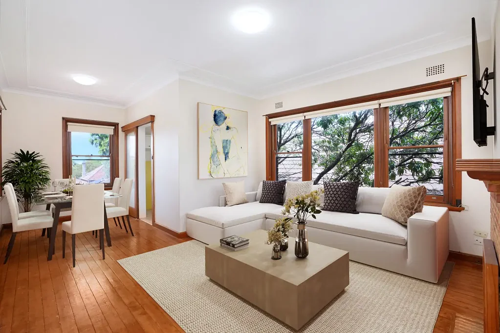 Urban Retreat! Freshly Painted 2 Bedroom Duplex