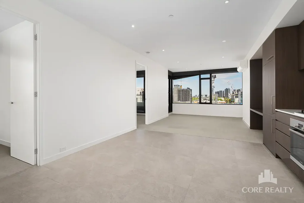 Large Corner 2-bedroom Unfurnished Apartment