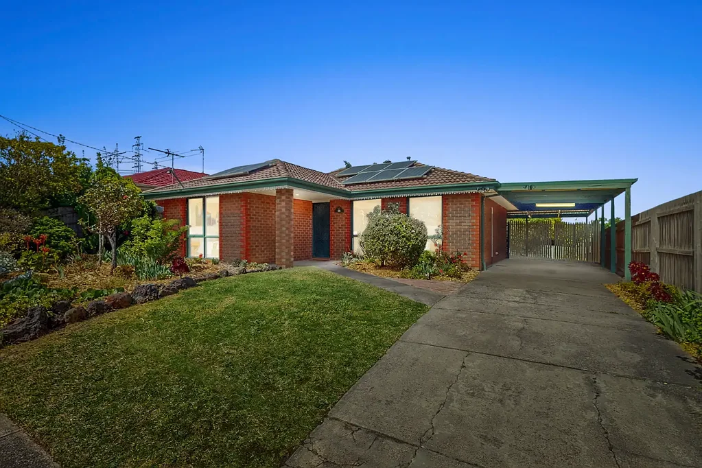 16 Geraldine Drive, Hampton Park, VIC 3976
