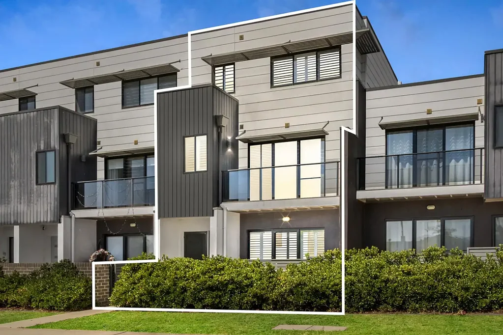 2/55 Woodberry Avenue, Coombs, ACT 2611