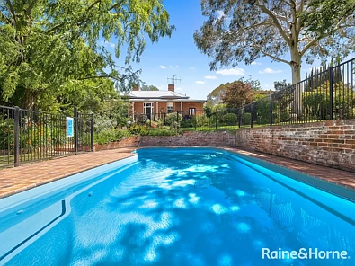 251 Keppel Street, Bathurst, NSW 2795, 4 Bedrooms, 2 Bathrooms, House