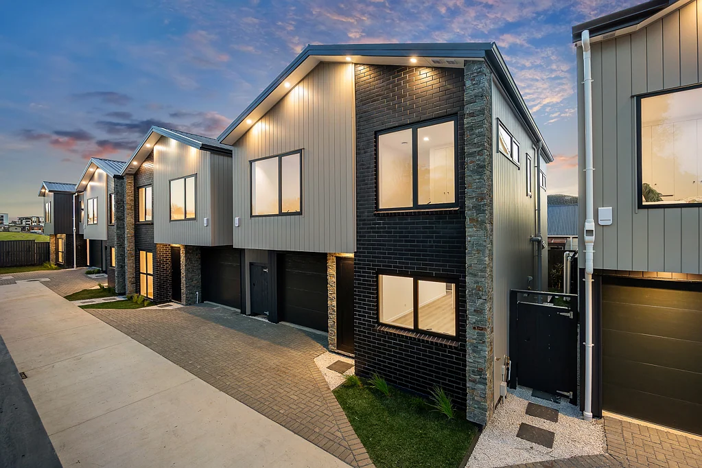 Northcote 3 Bedroom Modern New Builds North Shore | Minutes to CBD
