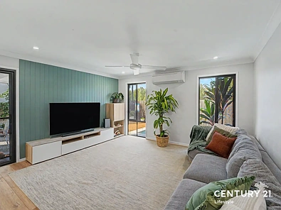 63 Meredith Crescent, Baringa, QLD 4551, 4房, 2浴, House