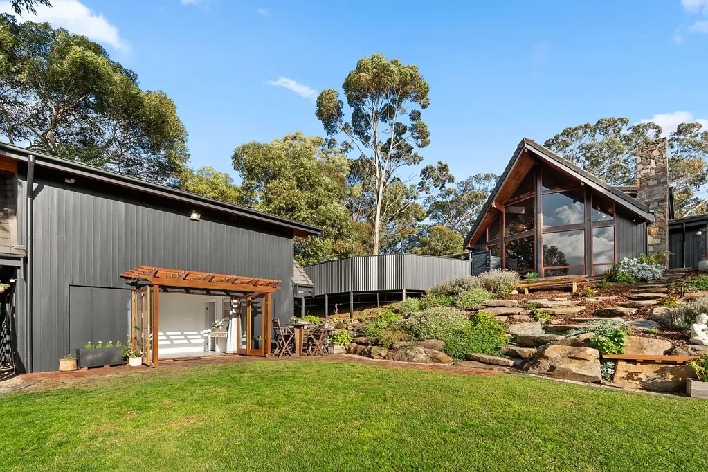 Aberfoyle Park 6房  Exceptional Dual-Living Family Estate...