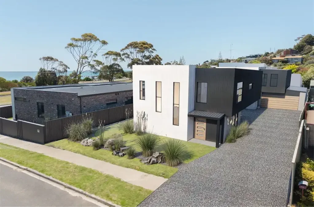 1/136 Nixon Street, Devonport, TAS 7310