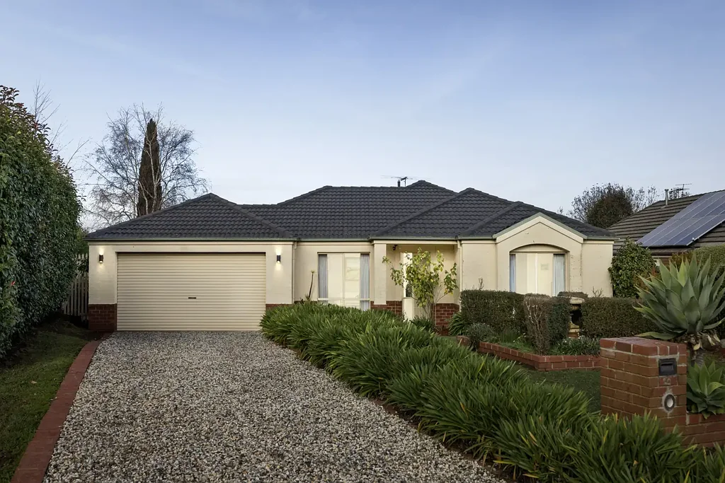 Romsey 4 Slaapkamer Peaceful Court Living In A Sought-After Setting