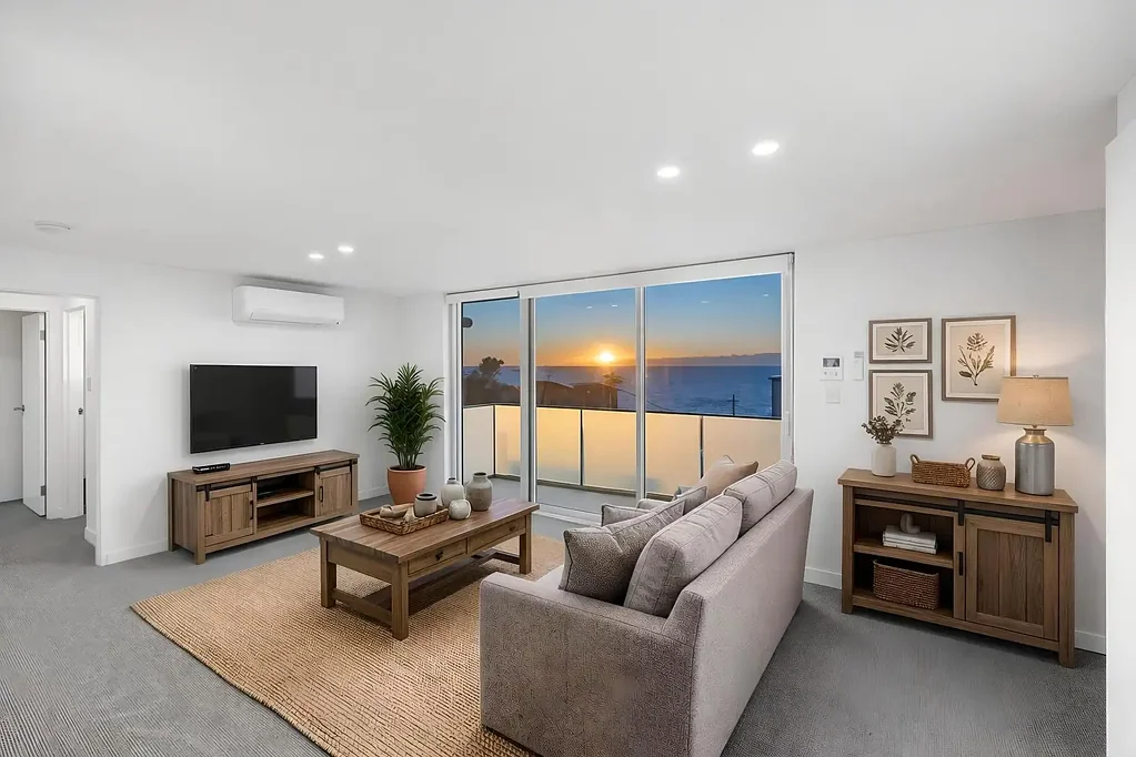 Modern Top Floor Coastal Apartment