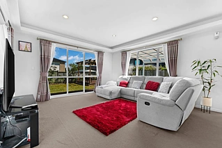3 Bottega Close, Mission Heights, Manukau City