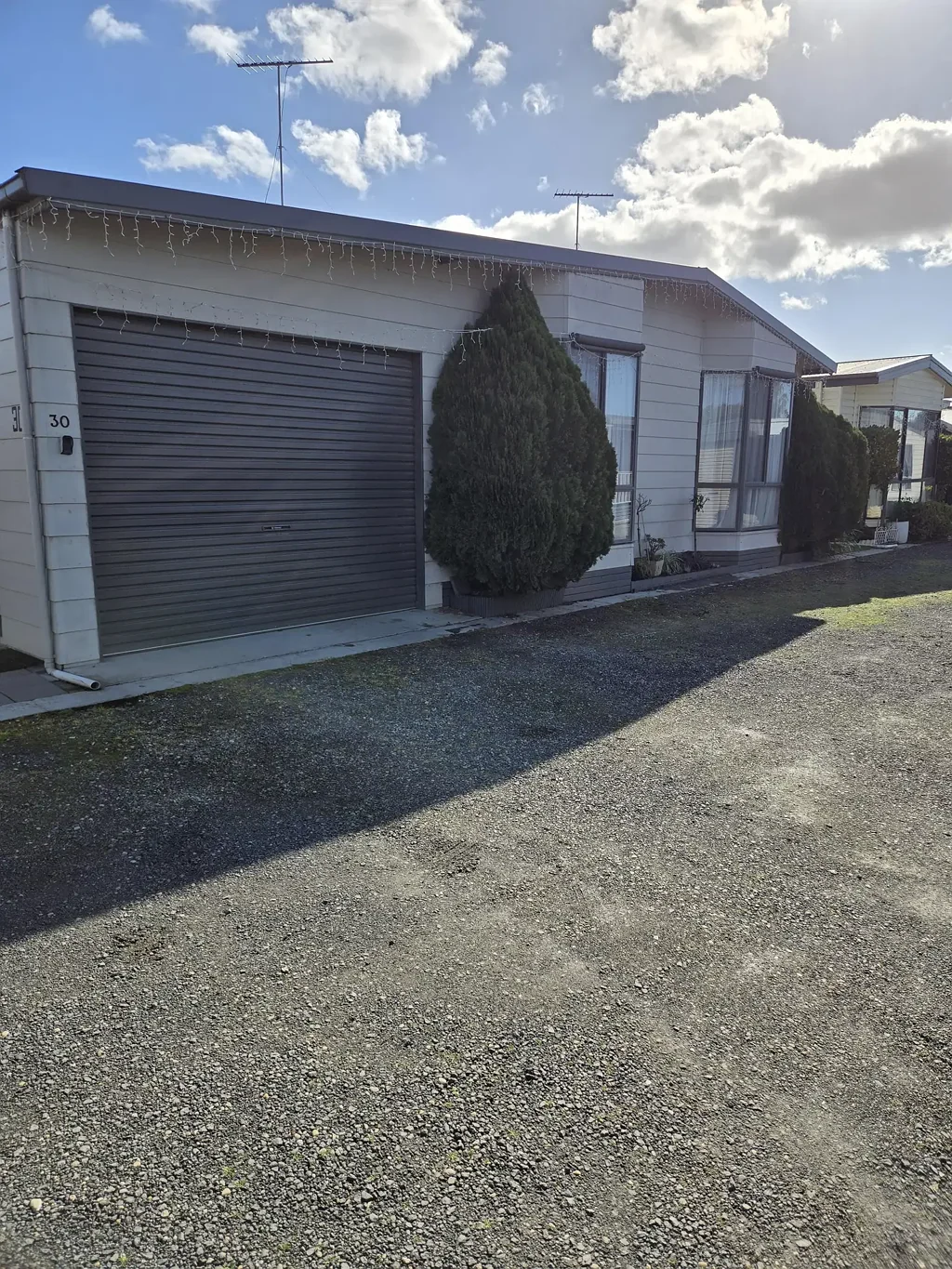Belmont 2房  BEAUTIFUL HOME IN RESIDENTIAL PARK