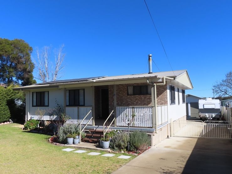 4 THORPE ST, STANTHORPE QLD 4380, 0 침실, 0 욕실, House