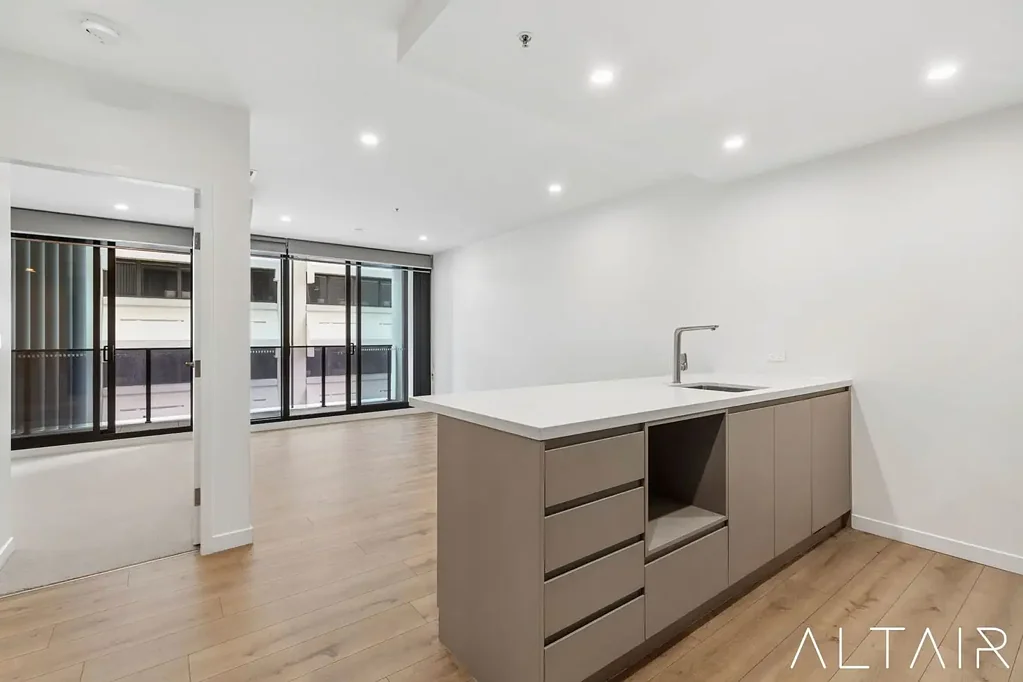 Phillip 1房  Heart of Woden Living, Moments from Westfield & Woden Town Square