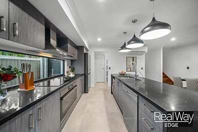 38 Latrobe Avenue, Helensvale, QLD 4212, 5 slaapkamers, 2 badkamers, House