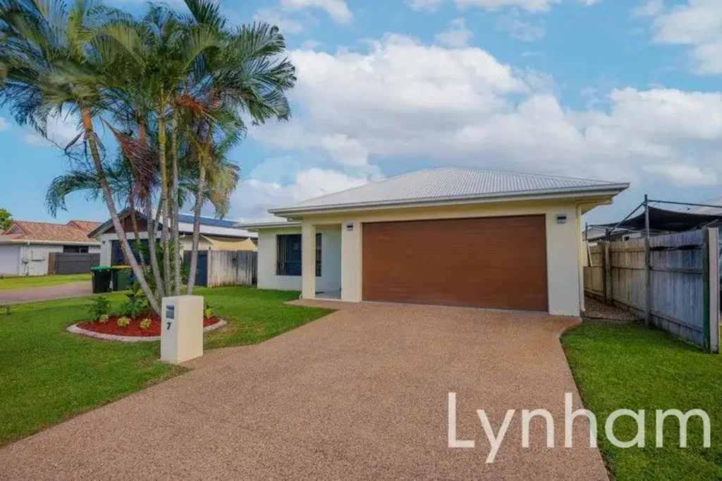 Modern 4 Bedroom Family Home Close To The City