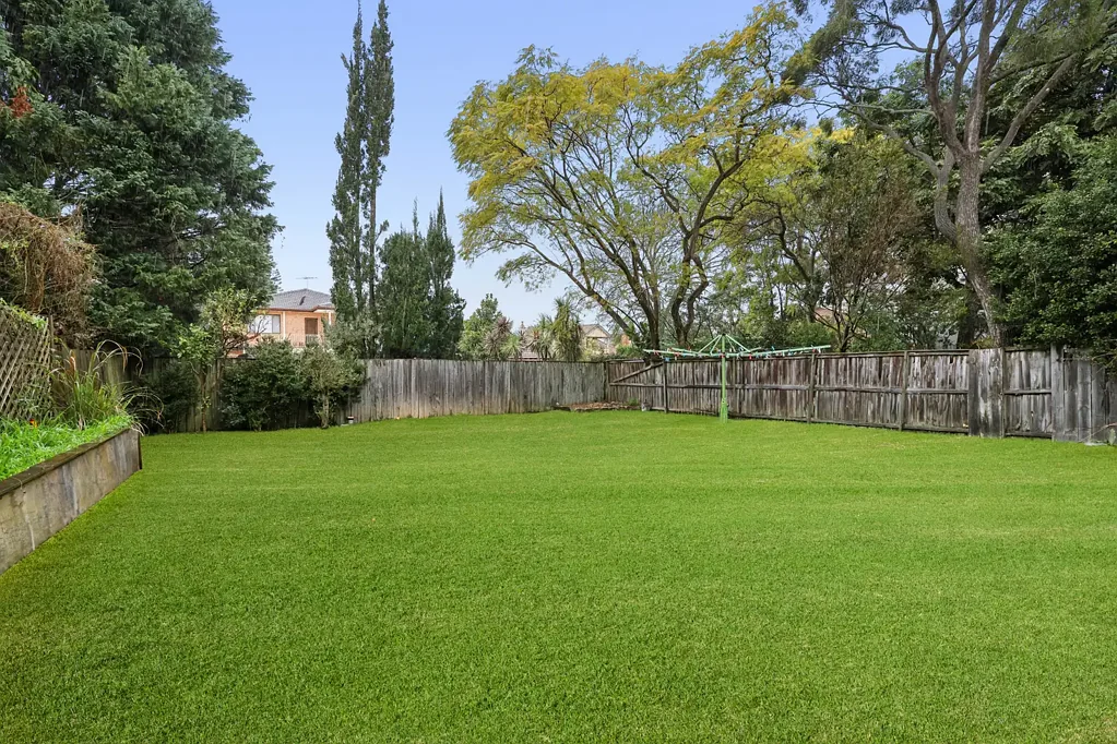 Strathfield 5બેડરૂમ Exciting future potential on 853.6sqm blue-chip block