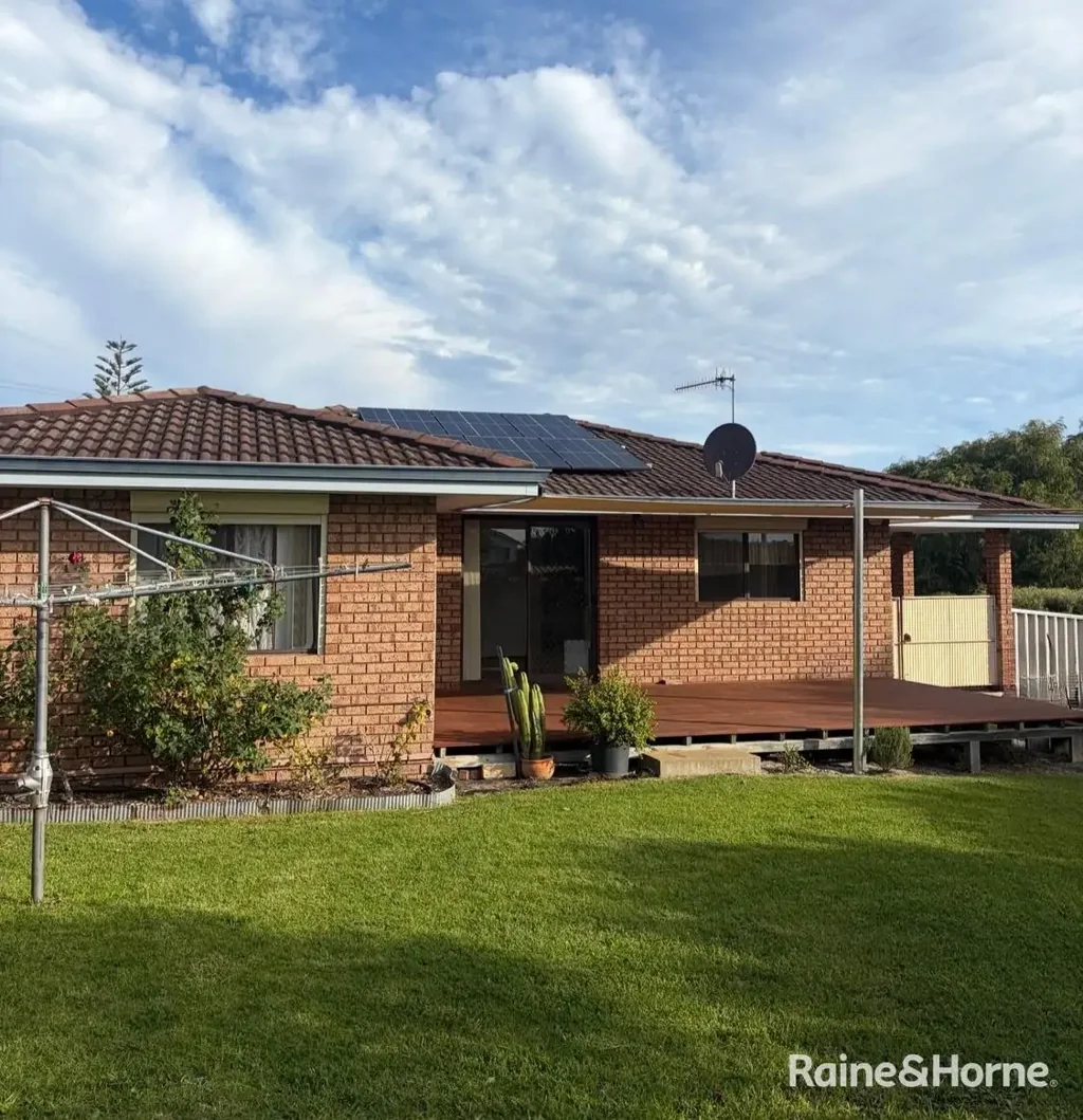 Spencer Park 3침실 A Charming Home Ready for Its Next Chapter