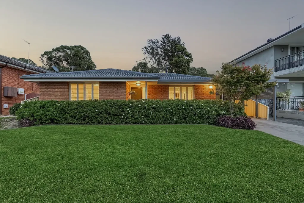 32 Kisdon Crescent, Prospect, NSW 2148