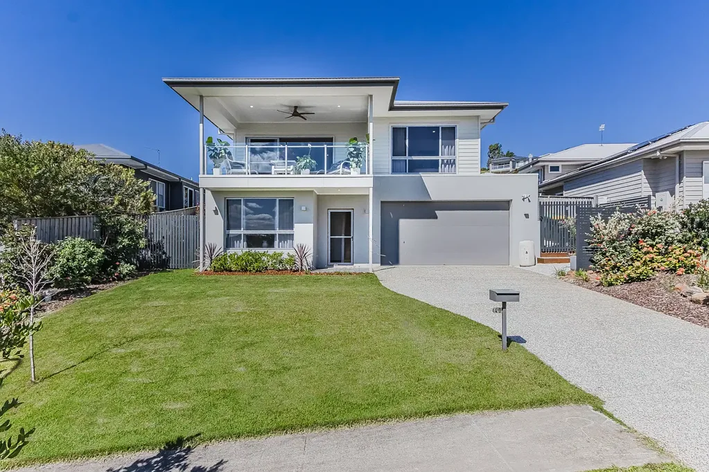 Terranora 4 Bedroom Elevated Family Entertainer with Resort-Style Pool