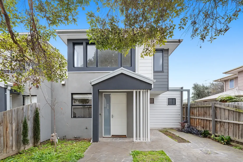 West Footscray 2房 时尚入市之选 A Stylish Entry into the Market