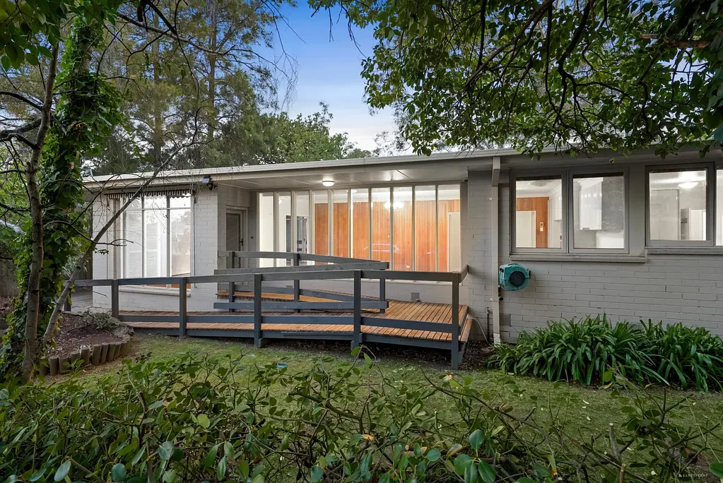 2 Windouran Drive, Mitcham, VIC 3132