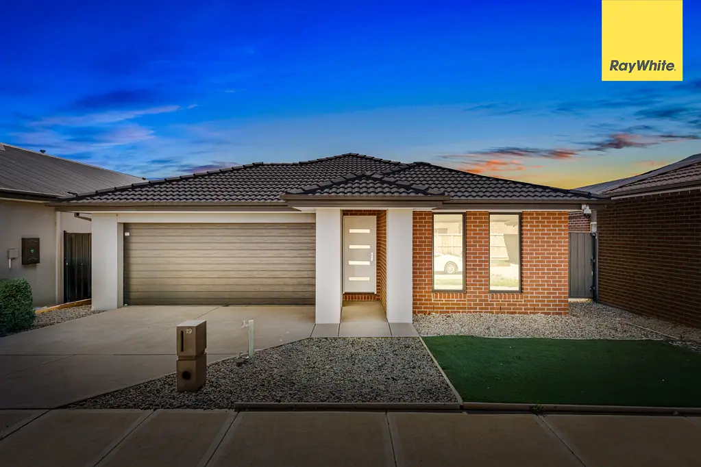 19 Metroon Drive, Weir Views, VIC 3338