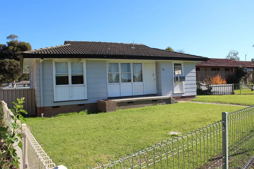 North Albury 3 Bedroom Attention Investors - Renting at $400 pw