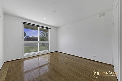 35 Gillespie Road, St Albans, VIC 3021, 3 Bedrooms, 1 Bathrooms, House