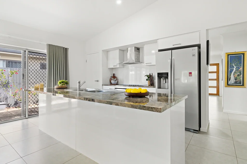 Smithfield 4બેડરૂમ Modern Family Living in the Heart of Smithfield!