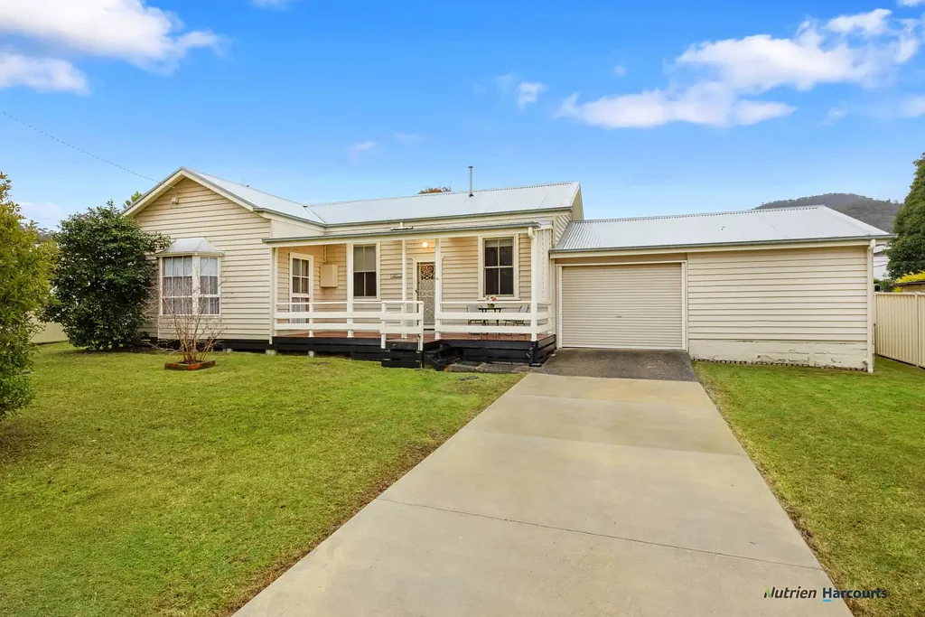 26 Shaw Avenue, Eildon, VIC 3713