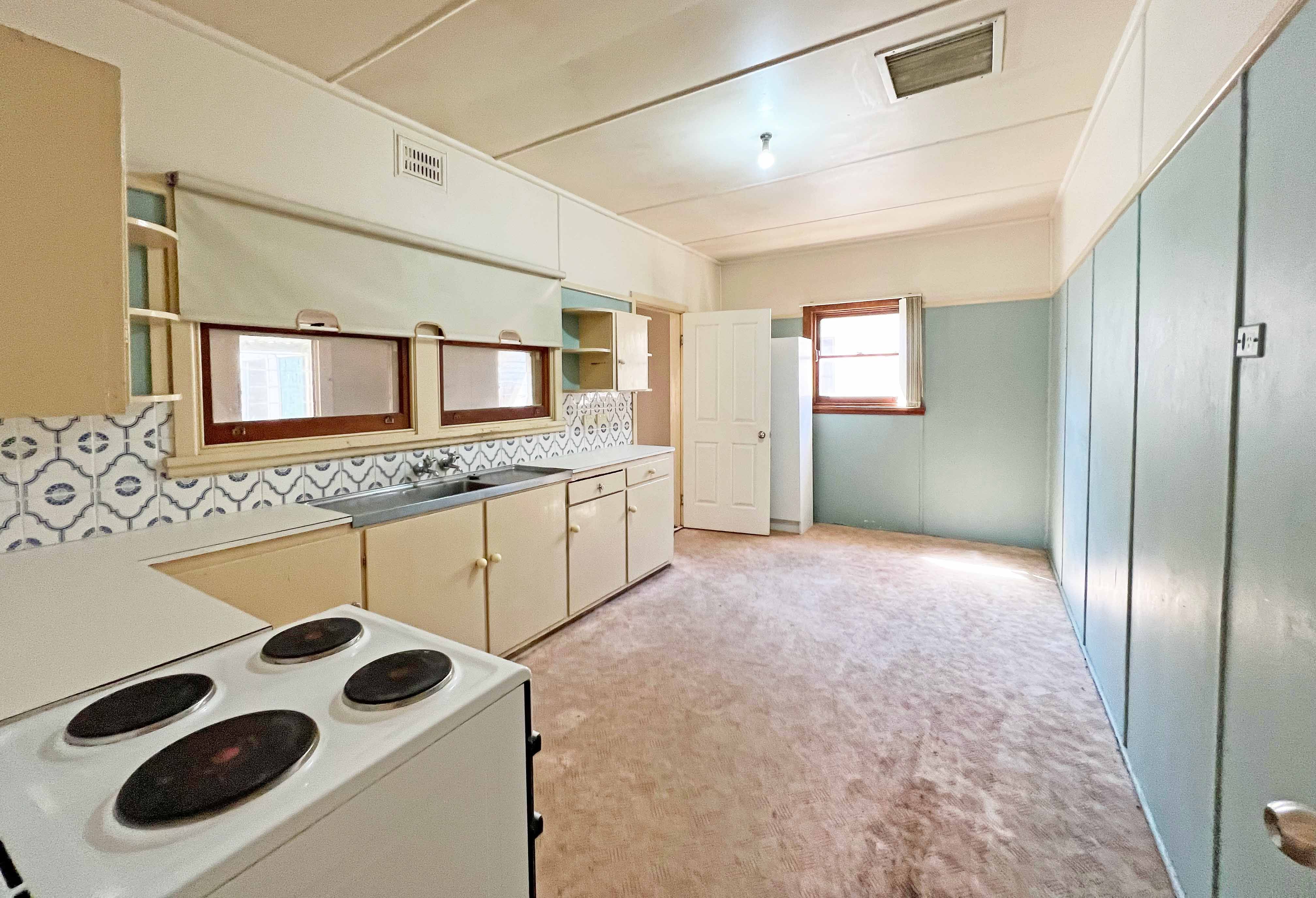 17 THOMSON ST, FORBES NSW 2871, 0 habitaciones, 0 baños, House