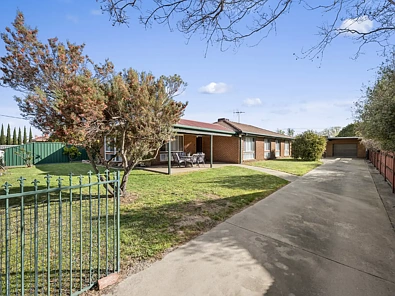 Benalla 4침실 Comfortable Family Living in a Sought-After Benalla Location