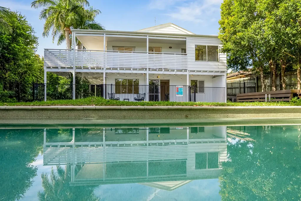 Tewantin 2房  Your private oasis with suburban  living lifestyle