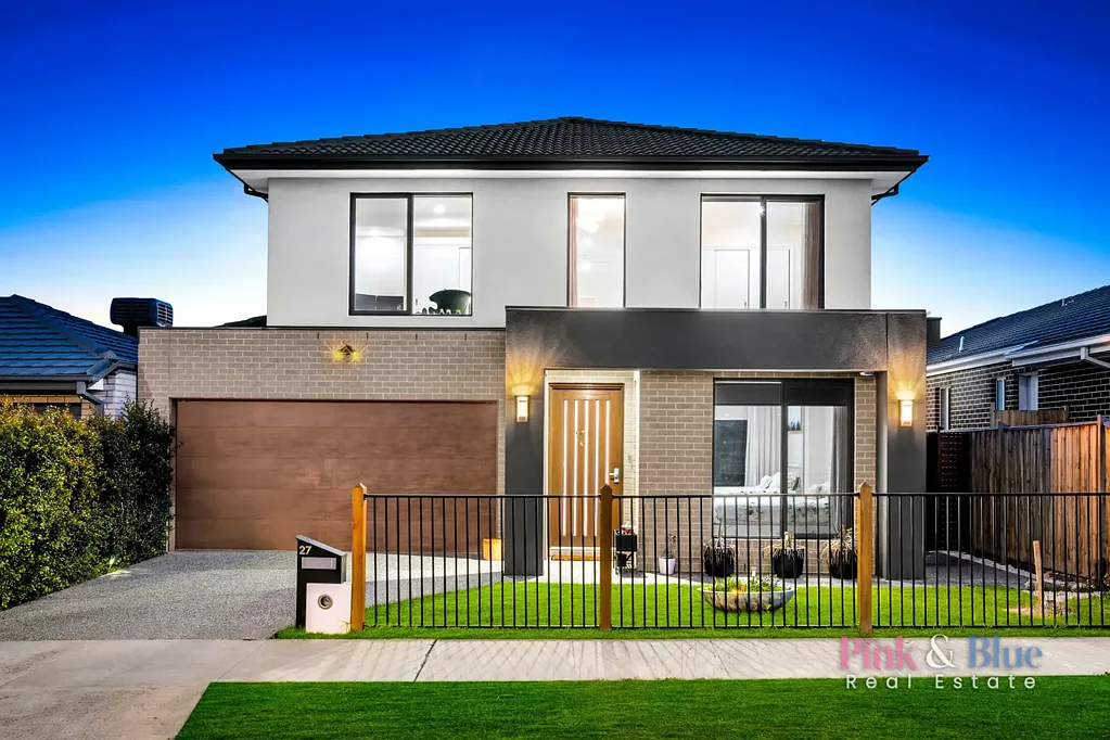 27 Dandelion Crescent, Rockbank, VIC 3335